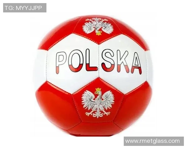 足球巨星几岁出道及成长历程揭秘全面解析他的辉煌之路