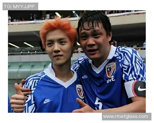 足球明星装猪扮虎引发热议背后有哪些搞笑内幕和社会反响